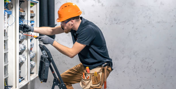 Best Commercial Electrician Services  in Schaumburg, IL
